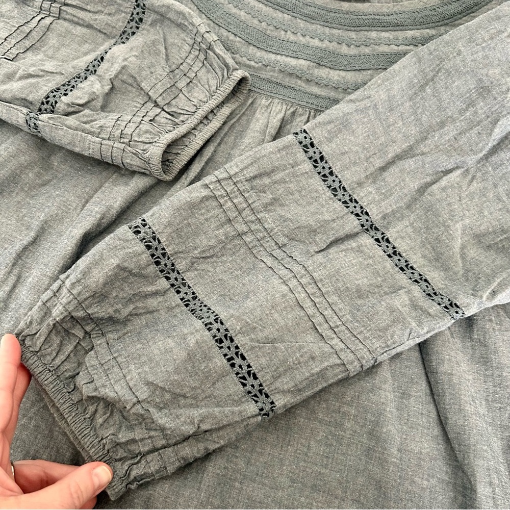 GAP Women’s Light Blue Cotton Chambray Embroidered Bohemian Blouse Sz L - Picture 6 of 7